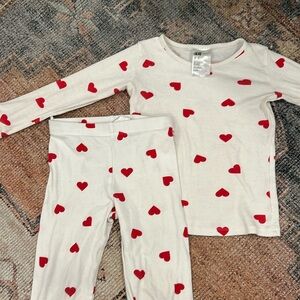 Size 5 year and girl heart H&M pajama set